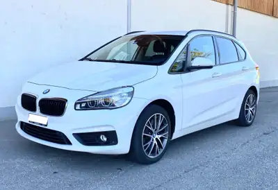 BMW 225 Active Tourer xDrive — Monospace premium 7 places, traction intégrale et technologie Steptronic — side view