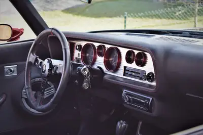 Pontiac Firebird Formula 400 — Muscle car emblématique des années 80, 70'000 km — Miniatur 9