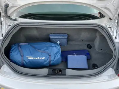 Maserati GranTurismo MC Stradale Centennial Edition — Chef-d'œuvre italien rare, 31'000 km seulement — Miniatur 19