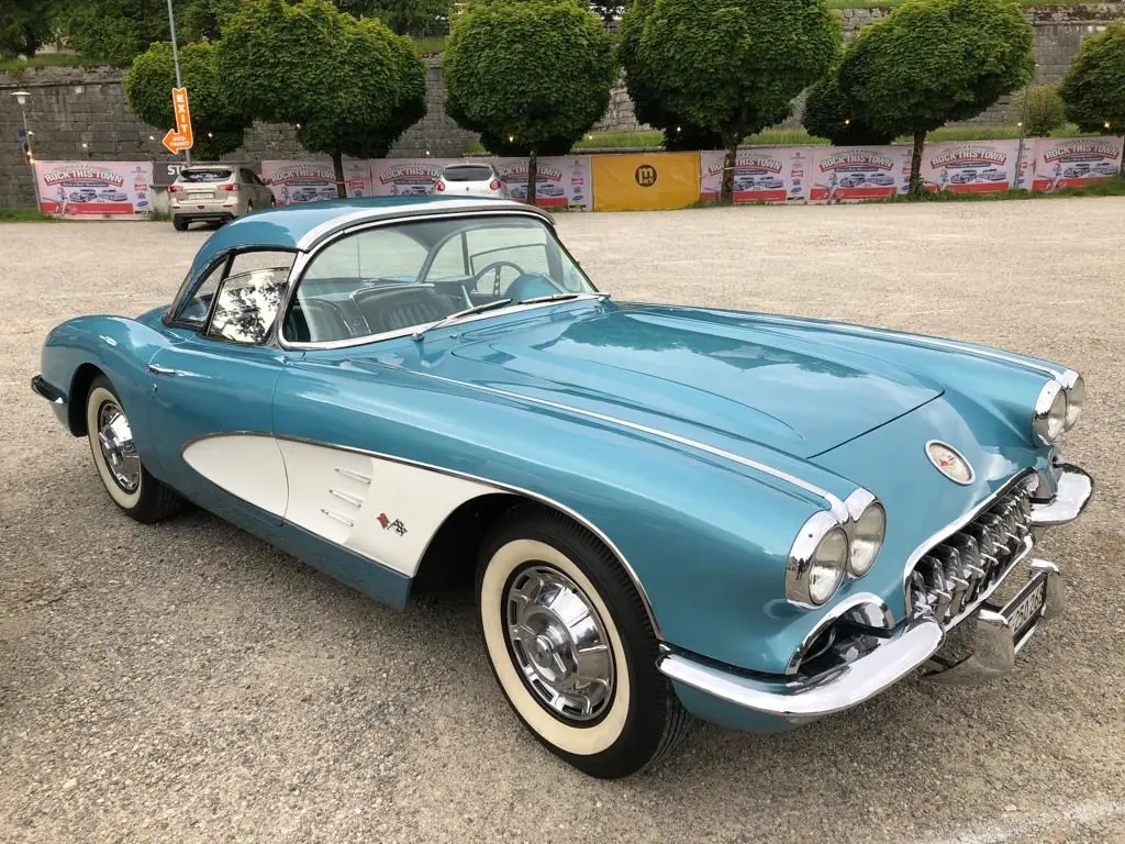 Chevrolet Corvette C1 1959 — Cabriolet mythique restauré, matching numbers — vista esterna
