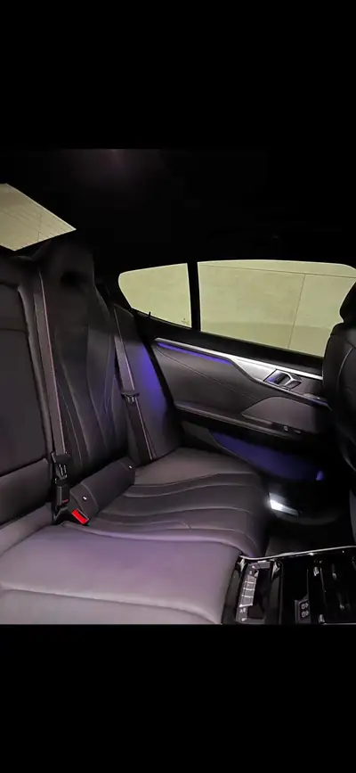 BMW 840i xDrive M Sport — Coupé 4 portes haute performance, 60'000 km seulement — cruscotto