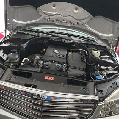 Mercedes-Benz C 180 Kompressor Elegance — Berline allemande fiable, 146 000 km, automatique — Heckansicht