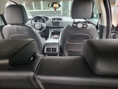 Jaguar F-Pace 2.0d Portfolio AWD — SUV diesel premium, 115'000 km, traction intégrale — Miniature 7