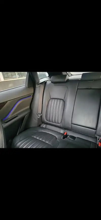 Jaguar F-Pace 2.0d Portfolio AWD — SUV diesel premium, 115'000 km, traction intégrale — Miniature 15