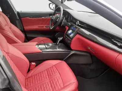 Maserati Quattroporte 3.0 V6 S Q4 — Berline de prestige, 430 ch et transmission intégrale — Heckansicht