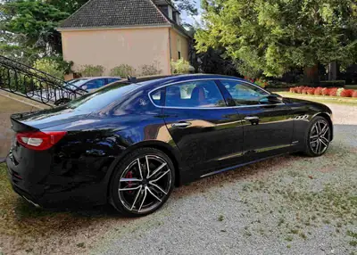 Maserati Quattroporte 3.0 V6 S Q4 — Berline de prestige, 430 ch et transmission intégrale — Seitenansicht