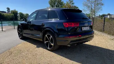 Audi Q7 3.0 TDI Quattro — SUV premium 7 places, motorisation puissante et économe — Armaturenbrett