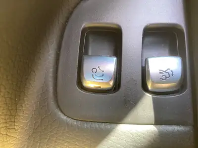 Mercedes-Benz E 220 d Swiss Star Avantgarde 4Matic — Berline break premium, diesel efficace, 99'000 km — Thumbnail 19