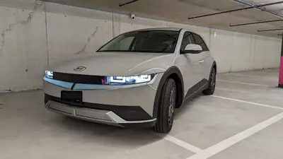 Hyundai Ioniq 5 77 kWh Amplia 2WD — Électrique performant, 30'000 km seulement — vue extérieure