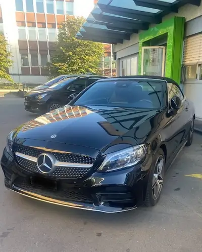 Mercedes-Benz C 200 Cabriolet 4Matic — Élégance décapotable avec transmission intégrale — côté