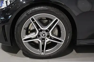 Mercedes-Benz C 200 Cabriolet 4Matic — Élégance décapotable avec transmission intégrale — arrière