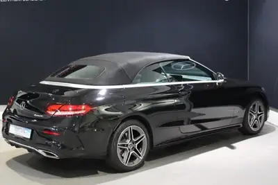 Mercedes-Benz C 200 Cabriolet 4Matic — Élégance décapotable avec transmission intégrale — détail