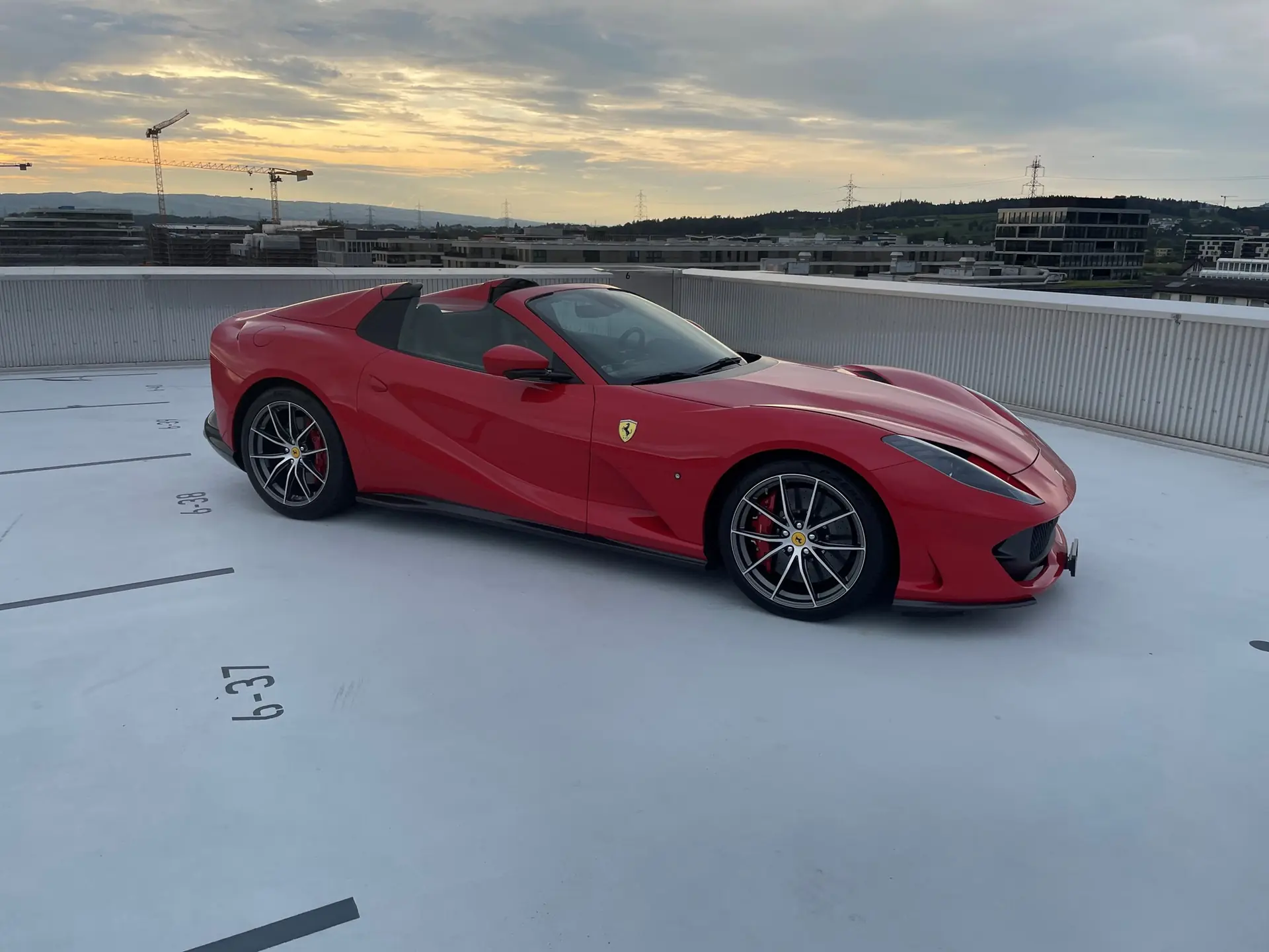 Ferrari 812 2021 occasion Hünenberg — 3