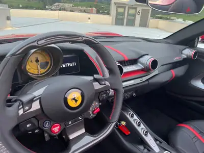 Ferrari 812 GTS — Cabriolet sportif légendaire, 796 ch et seulement 6155 km — Miniatur 7