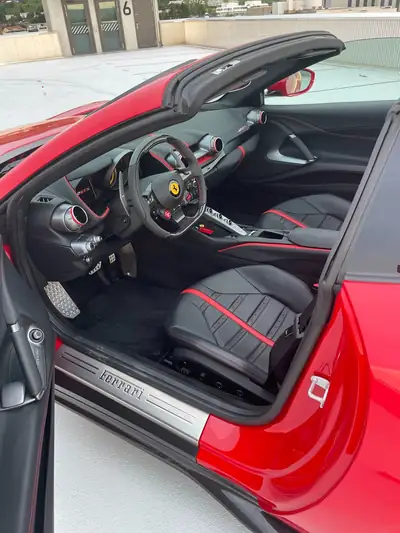 Ferrari 812 GTS — Cabriolet sportif légendaire, 796 ch et seulement 6155 km — Miniatur 13