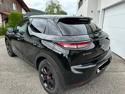 DS 3 Crossback E-Tense 136 Performance Line — SUV électrique compact, 28 000 km — vista esterna