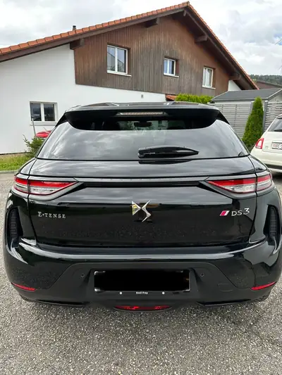 DS 3 Crossback E-Tense 136 Performance Line — SUV électrique compact, 28 000 km — cruscotto
