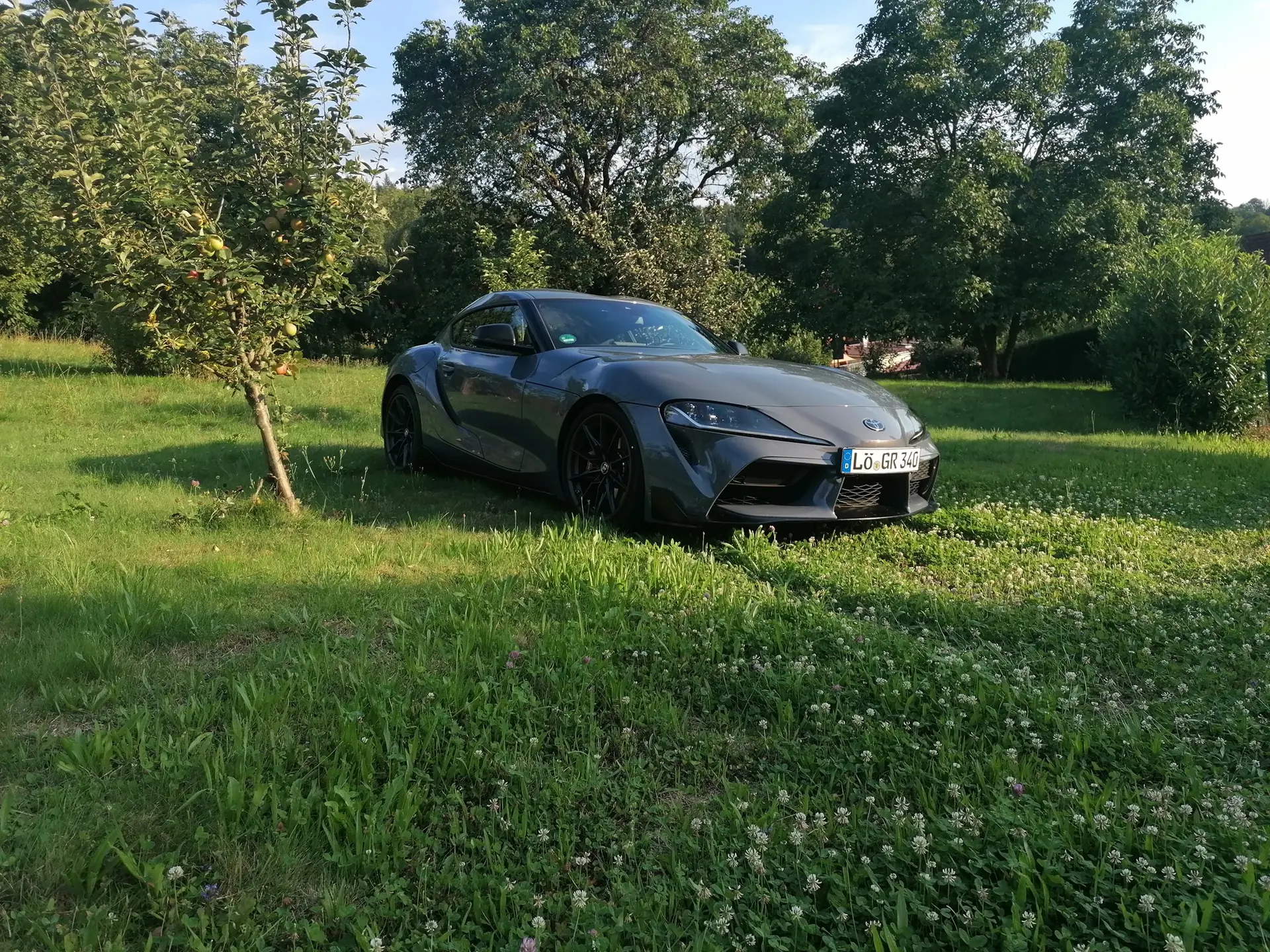 Toyota Supra GR 3.0i Turbo — Coupé sportif légendaire, turbo 340 ch, seulement 4000 km — vue extérieure
