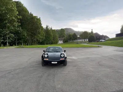 Mazda MX-5 1.6i Black Special — Roadster iconique, finition exclusive noire — dashboard
