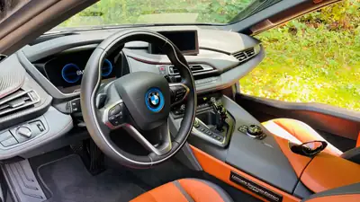 BMW i8 Coupé — Hybride rechargeable sportif, 28'000 km, édition collector — Detail