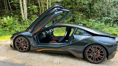 BMW i8 Coupé — Hybride rechargeable sportif, 28'000 km, édition collector — Miniatur 12
