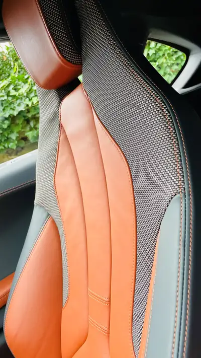 BMW i8 Coupé — Hybride rechargeable sportif, 28'000 km, édition collector — Miniatur 14
