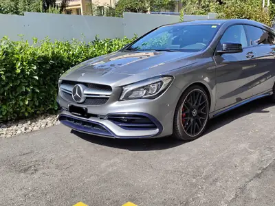 Mercedes-Benz CLA 45 AMG Shooting Brake — Break sportif 381 ch, 77'000 km seulement — fianco