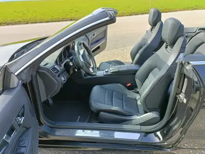 Mercedes-Benz E 400 Cabriolet — V6 biturbo 333 ch, AMG Sport, seulement 78 500 km — Miniatur 13