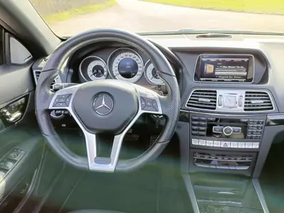 Mercedes-Benz E 400 Cabriolet — V6 biturbo 333 ch, AMG Sport, seulement 78 500 km — Miniatur 15
