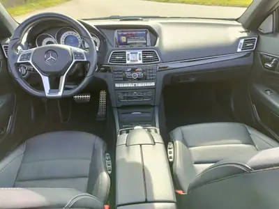 Mercedes-Benz E 400 Cabriolet — V6 biturbo 333 ch, AMG Sport, seulement 78 500 km — Miniatur 16