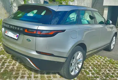 Range Rover Velar P 300 S — SUV premium 4x4, 128'000 km, garantie jusqu'à août 2027 — rear view