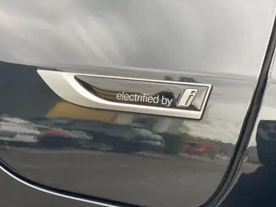 BMW 230e xDrive Active Tourer M Sport — Hybride rechargeable, 34 000 km, tout noir premium — dashboard