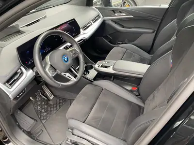 BMW 230e xDrive Active Tourer M Sport — Hybride rechargeable, 34 000 km, tout noir premium — Thumbnail 8