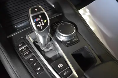 BMW X6 M50d Steptronic — SUV coupé diesel 381 ch, sans accident, service gratuit 10 ans — Miniature 23