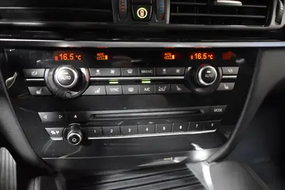 BMW X6 M50d Steptronic — SUV coupé diesel 381 ch, sans accident, service gratuit 10 ans — Miniature 22
