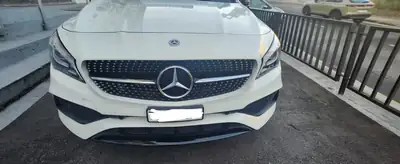 Mercedes-Benz CLA 200 Shooting Brake — Élégance break diesel 4Matic, 94'000 km — vista posteriore