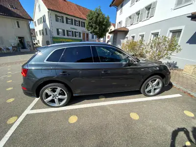 Audi Q5 55 TFSI e quattro — SUV hybride rechargeable, 115'000 km, design gris métallisé — dettaglio