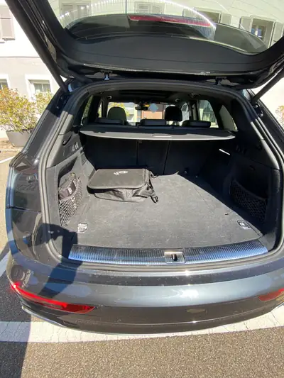 Audi Q5 55 TFSI e quattro — SUV hybride rechargeable, 115'000 km, design gris métallisé — Miniatura 8