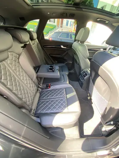 Audi Q5 55 TFSI e quattro — SUV hybride rechargeable, 115'000 km, design gris métallisé — Miniatura 14