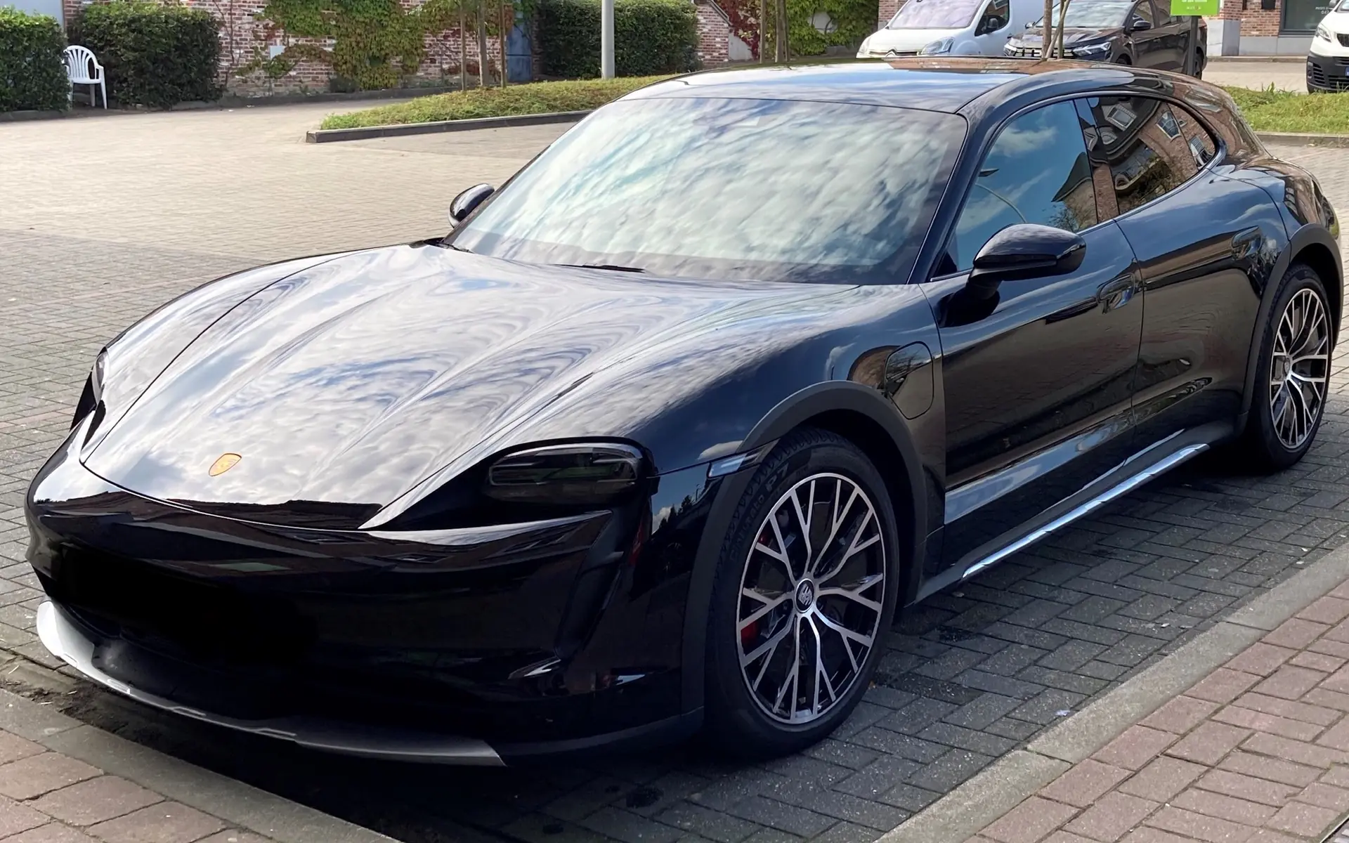 Porsche Taycan 4S Cross Turismo — Électrique haute performance, batterie Gen2 neuve