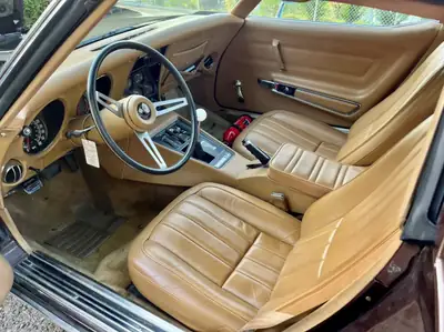 Chevrolet Corvette Cabriolet 1974 — Légende américaine, moteur 254 ch, transmission manuelle — Detail