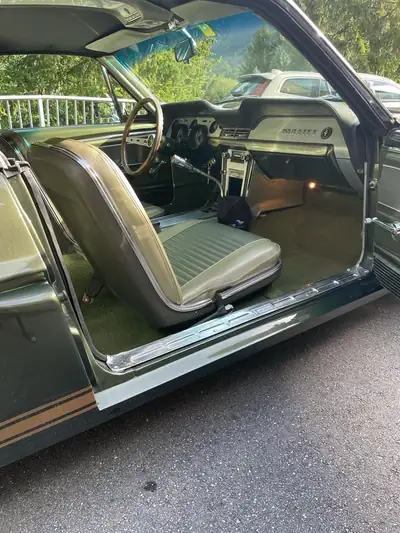 Ford Mustang Fastback 1967 — Légendaire muscle car, clone Shelby GT350 — Armaturenbrett