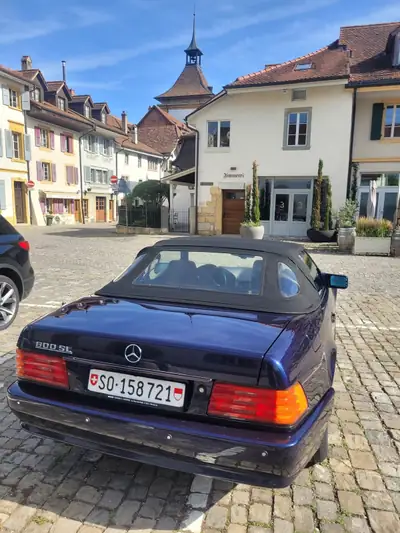 Mercedes-Benz SL 600 — Cabriolet légendaire, 394 ch, kilométrage préservé — tableau de bord