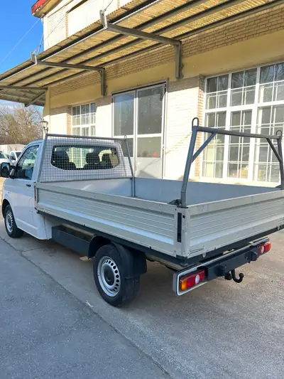 VW T5 2.0 TDI Long Version — Utilitaire fiable, 153 000 km, MFK fraîchement renouvelé — Heckansicht