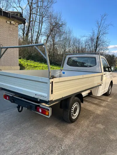 VW T5 2.0 TDI Long Version — Utilitaire fiable, 153 000 km, MFK fraîchement renouvelé — Innenraum