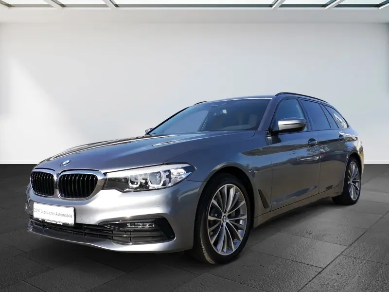 BMW 530d xDrive Touring — Élégance diesel, 80 000 km, traction intégrale — vista esterna