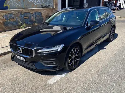 Volvo V60 B3 Mild Hybrid — Élégance suédoise et efficacité énergétique — côté