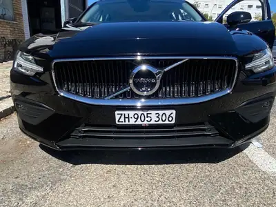 Volvo V60 B3 Mild Hybrid — Élégance suédoise et efficacité énergétique — Miniature 7