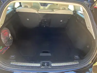 Volvo V60 B3 Mild Hybrid — Élégance suédoise et efficacité énergétique — Miniature 8