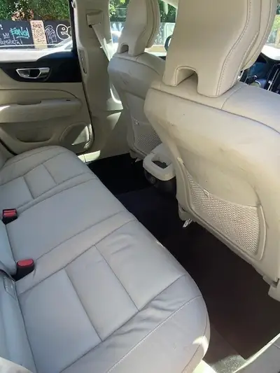 Volvo V60 B3 Mild Hybrid — Élégance suédoise et efficacité énergétique — Miniature 9